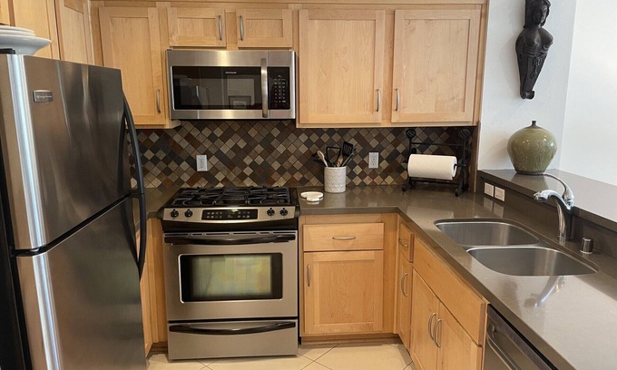 Playa Vista Condo | Welcoming one-bedroom nestled within the master-planned community of Playa Vista