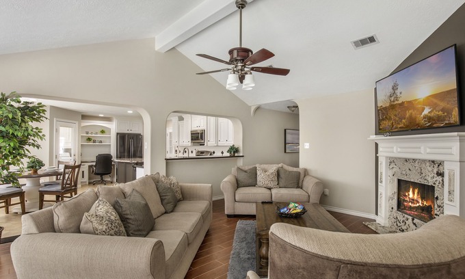 Atascocita House | Welcoming Remodeled Home Minutes From IAH Airport & Downtown