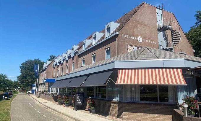 Arcen Hotel | Welcoming Room Close to Brewery Castle Gardens and Parks Free Parking