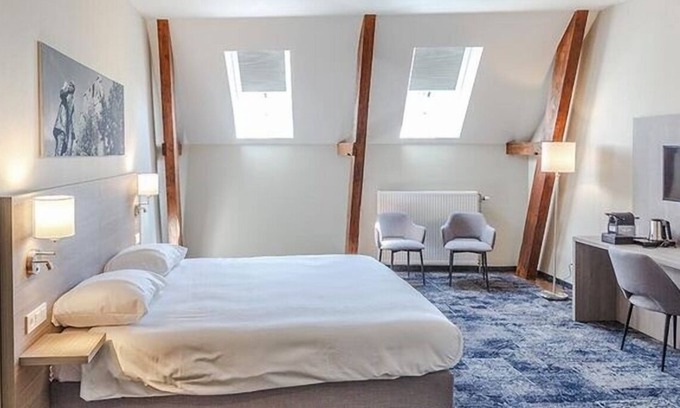 Leeuwarden House | Welcoming Room with Convenient Location Near Leeuwarden Train Station