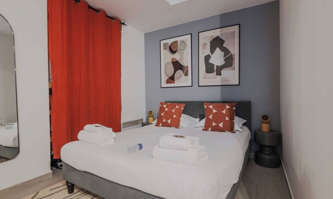 17th Arrondissement Apartment | Welcoming Studio for 2 people - Épinettes