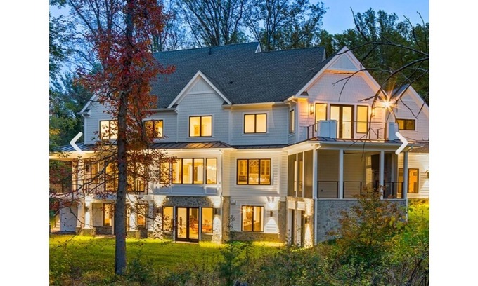 Annapolis House | Welcoming Waterfront Luxury Estate for Family, Friends, and Pets in Annapolis