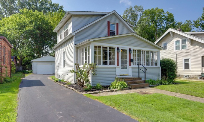 Willoughby House | Welcoming Willoughby Home: 1 Mi to Historic Dtwn