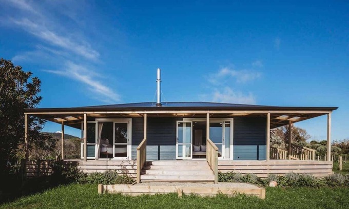 Tataraimaka Cottage | Weld Cottage - Sustainable lifestyle property
