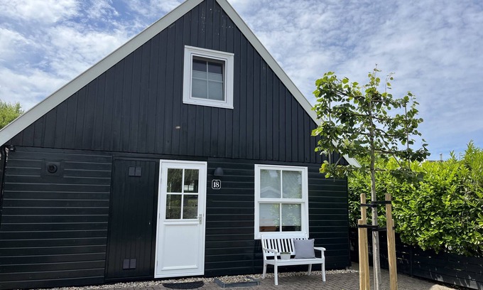 Oudeslius House | WELKOM! Huis 18 on "'t Zijper Eilant"