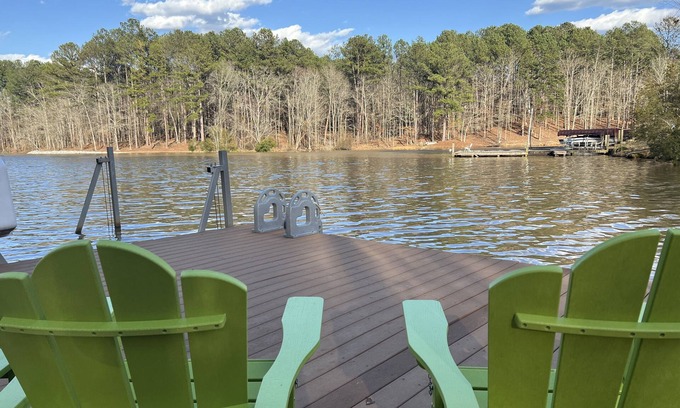 Lake Oconee House | Well appointed 3-bedroom family retreat with dock on beautiful Lake Oconee