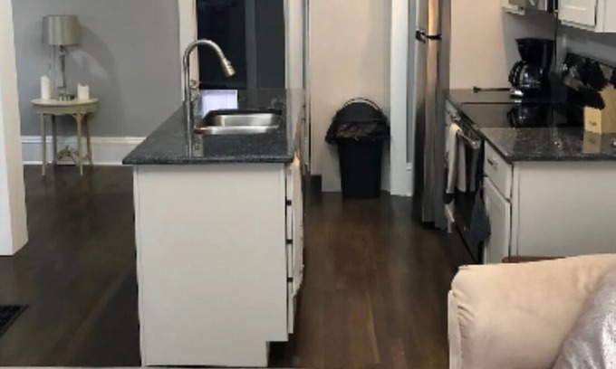 Charleston Apartment | Well appointed East End 1st floor apt w off-street parking, WD, WiFi, pets ok