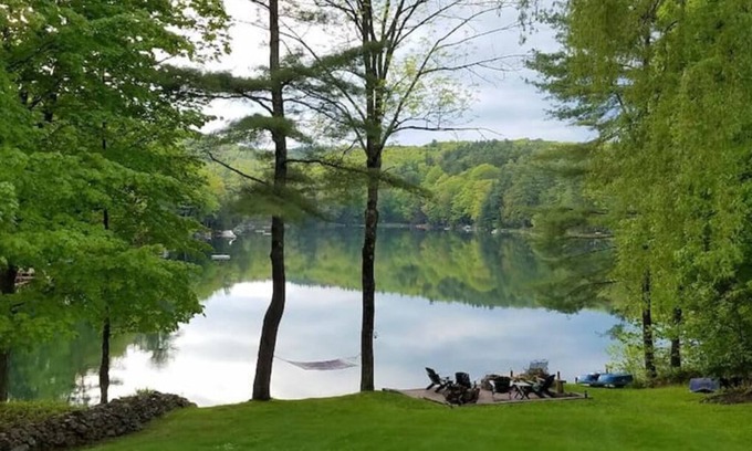 Whitehall House | Well Appointed Lakehouse - Family fun