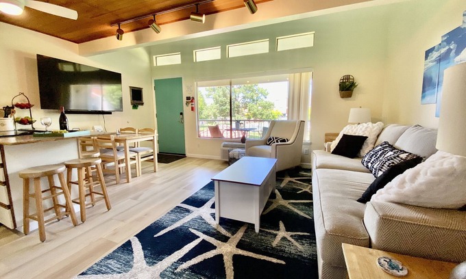 Quincy Condo | Well Appointed Oasis in the Sun! ☀️⚓️🏖 Pool, Beach, Boat Launch, Gorge, Wineries