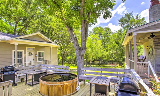 Chappell Hill House | Well-Appointed & Spacious Chappell Hill House