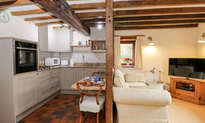 Longborough Cottage | Well Cottage