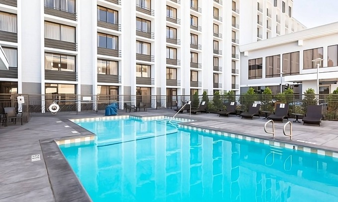 San Jose Hotel | Well-Decorated Lodgings! 4 Convenient Units Near Happy Hollow Park and Zoo!