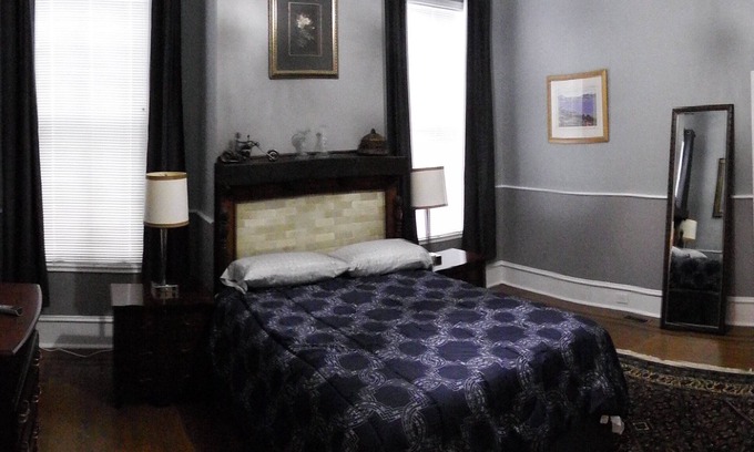 Macon Apartment | Well Equipped Clean Comfy Downtown APT with Parking