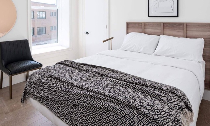 Latin Quarter Apartment | Well-equipped studio in the heart of downtown!