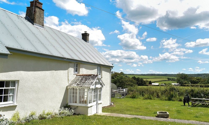 North Tamerton Cottage | Well Farmhouse - UK11880