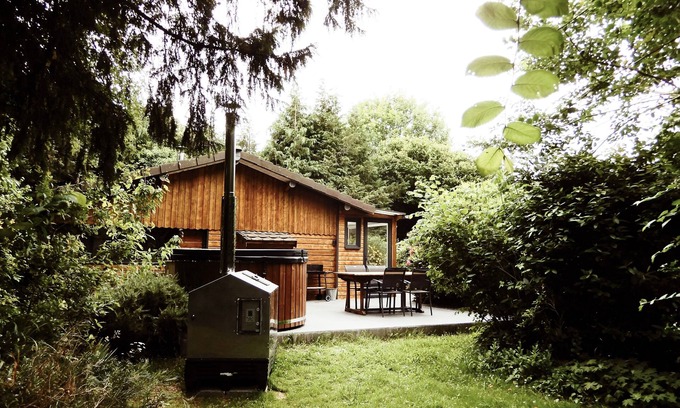 Saint-Christophe-sur-Conde Cottage | Well-being and Nature: Le Cottage Exotique and its private Nordic bath with unlimited access