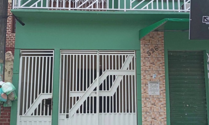 Batista Campos House | Well located house with patio. Caripunas Street.