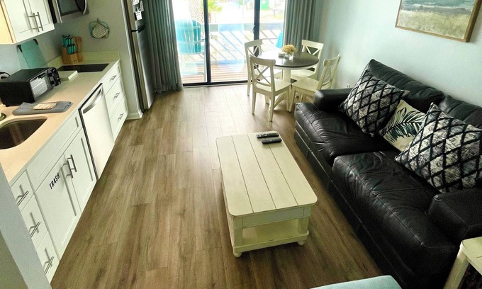 Garden City Condo | Well-Maintained Remodeled PoolView Condo Across from Beach Close to Downtown