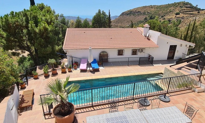 Salares House | Well-maintained, independent finca in the foothills of Andalusia, just for you