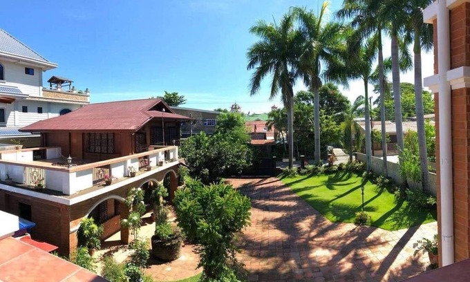 Badoc House | Well-preserved ancestral home at the heart of Badoc poblacion