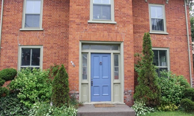Wellington House | Wellington 4-plex Sleeps 10