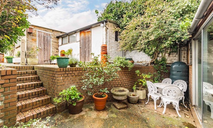 Lowestoft House | Wellington House - Norfolk Holiday Properties