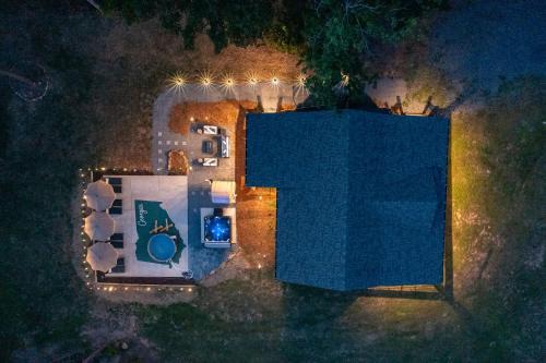 Talking Rock House | Wellness Cabin - Sauna Cold Plunge Hot Tub Pool