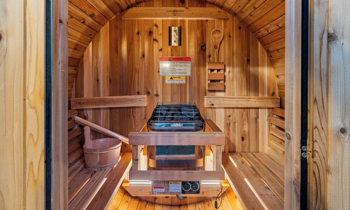Lake Worth House | Wellness Retreat! Sauna, Cold Plunge and Hot Tub!