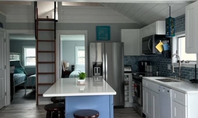 Ogunquit - Wells Cottage | Wells Beach Maine Pet Friendly Beach house for rent