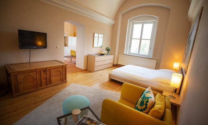 Welten Apartment | Welsdorf Castle - Exclusive apartment - near Therme Loipersdorf & Bad Blumau