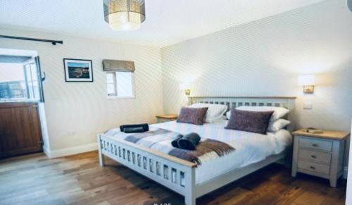 Llangeler House | Welsh Barn