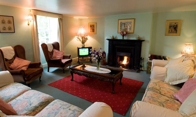 Dinas House | Welsh historic Cottage near Sea (BH)