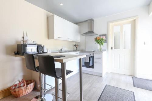 Carleton House | Wend Gardens Annx Carleton Skipton Pet friendly