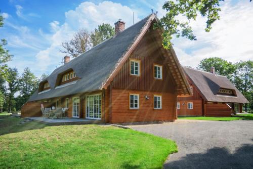 Burg-Dorf Villa | Wendenkoenighof