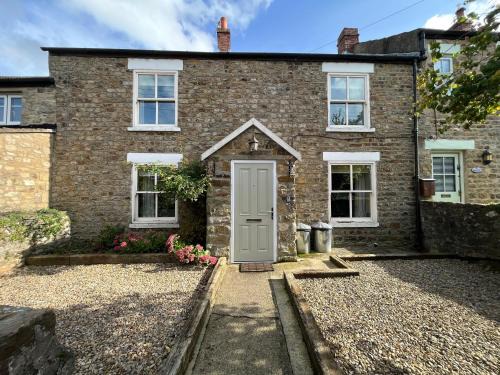 Hunton House | Wensleydale Stone Cottage