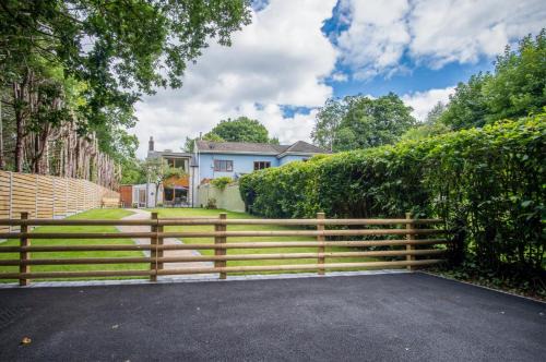 Birchgrove House | Wern Y Glais - 2 Bedroom Cottage - Glais