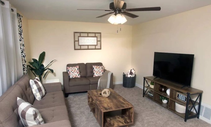 Canton House | Wertz Ave by the Hall of Fame