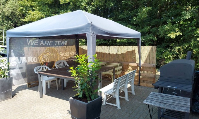 Niederkruechten Apartment | Wesports Bootcamp