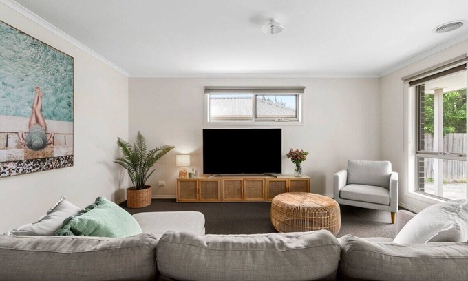 Geelong West House | West Addis I Longer Stays Welcome