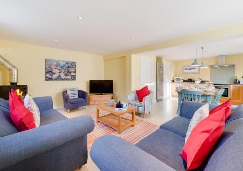 Knodishall House | West Barn Cottage