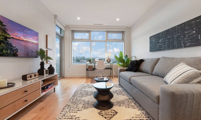 Esquimalt Condo | West Bay Bliss