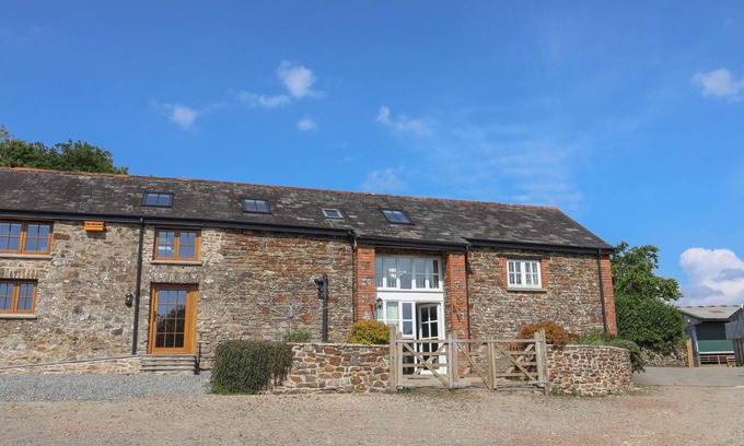 Christchurch Cottage | WEST BOWDEN FARM, pet friendly, with a garden in South Molton