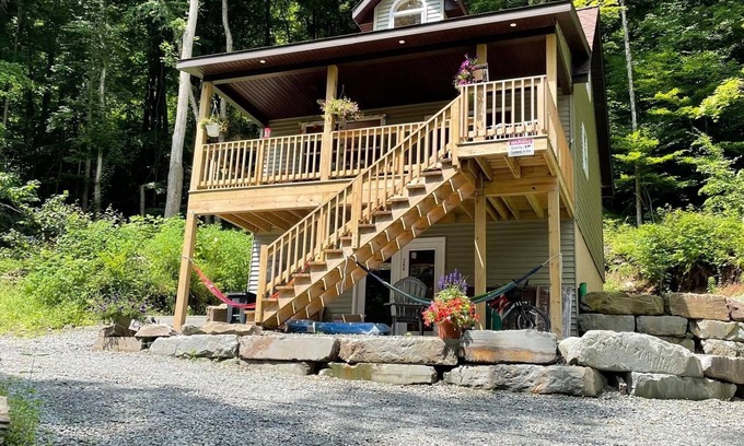 Fishs Eddy House | West branch Delaware river. Flyfishing retreat.