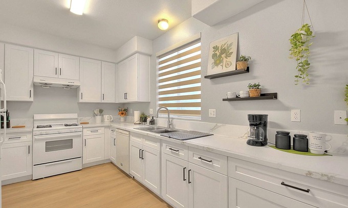 Covina House | West Covina 5BR/3BA/Near LA/Arcadia/Disneyland