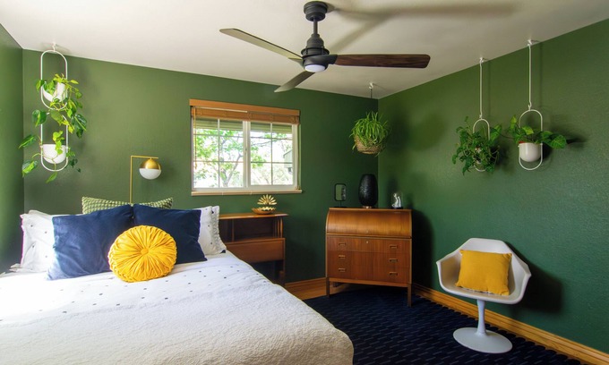 Lamar Heights Area House | West Denver Mid Century Modern Getaway
