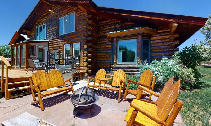 Gunnison House | West Elk Wilderness Lodge