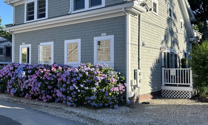 Provincetown House | West End Modern Private Townhouse, Quiet And 5 Minute Walk To The Beach!
