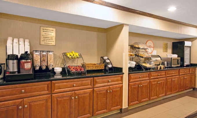 West Farms Hotel | West Farms Hotel