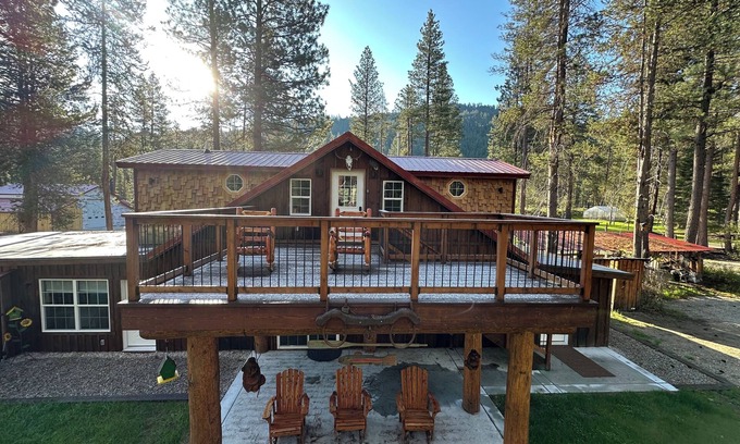 Darby Apartment | West Fork Hideaway