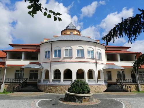 Lviv Oblast Hotel | West Fort